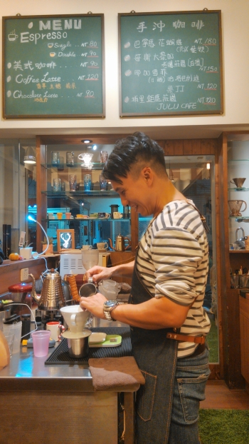 巨鹿咖啡莫老闆